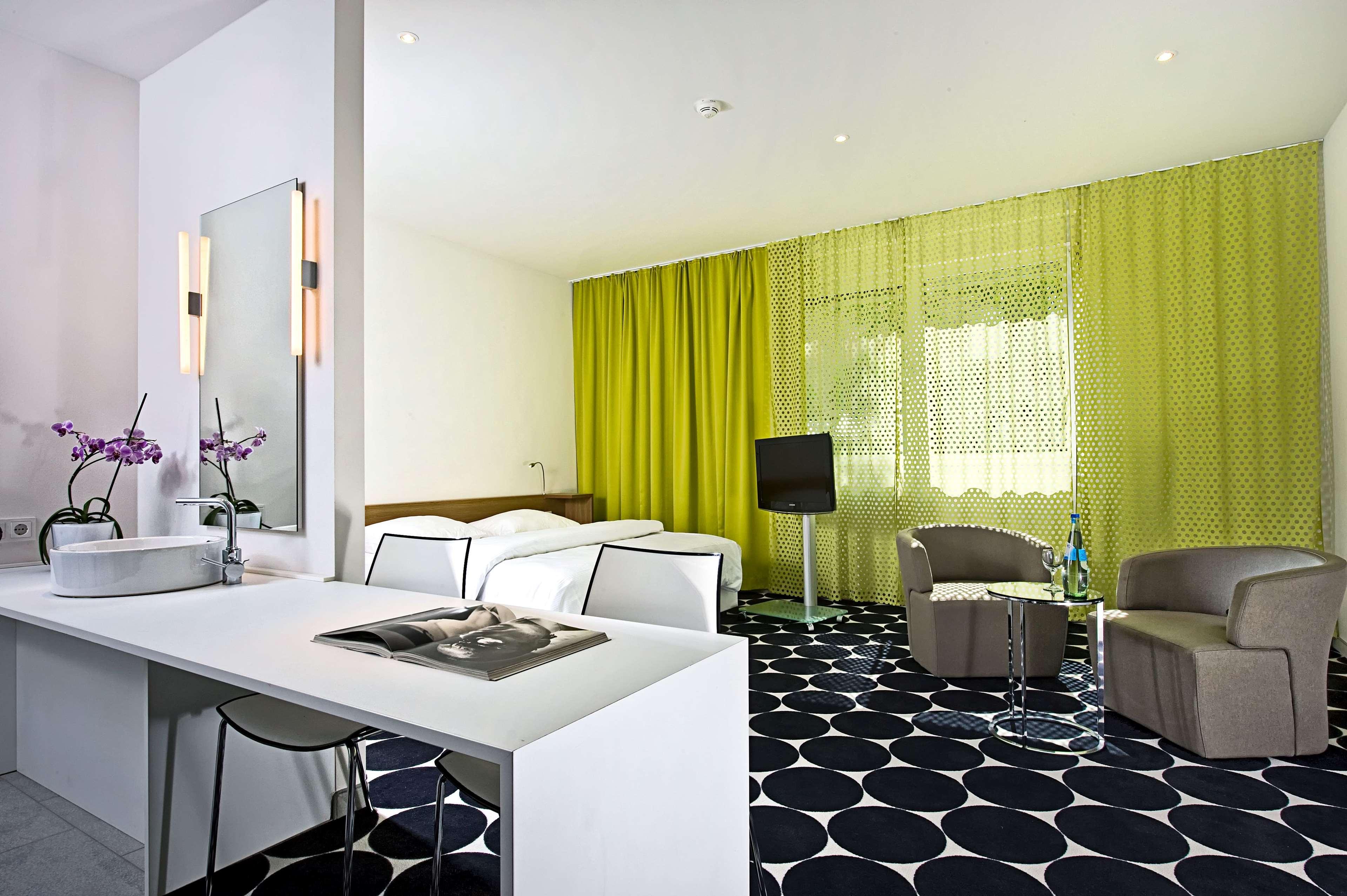 Tryp By Wyndham Frankfurt 3*
