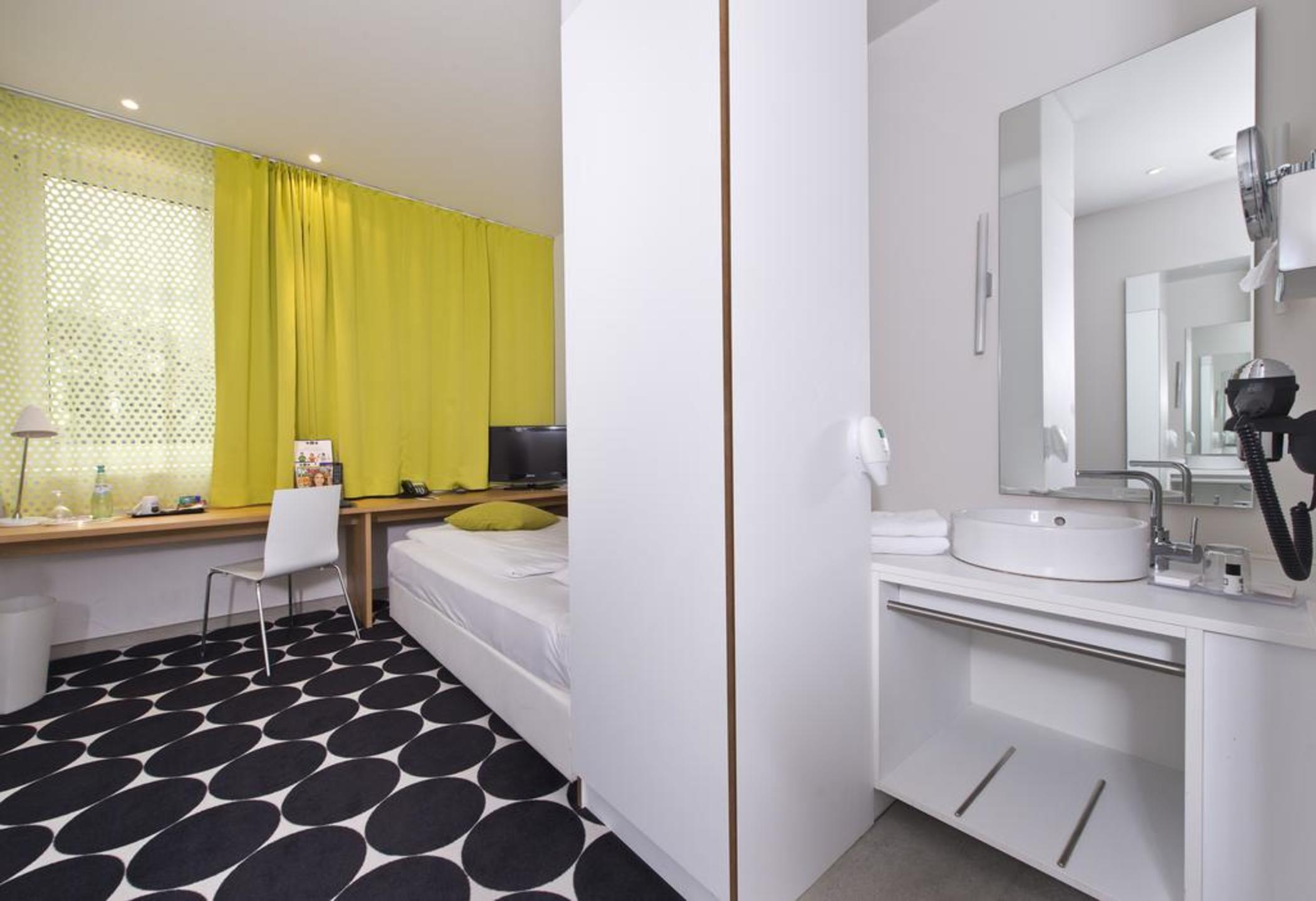 Tryp By Wyndham Frankfurt Отель Франкфурт-на-Майне