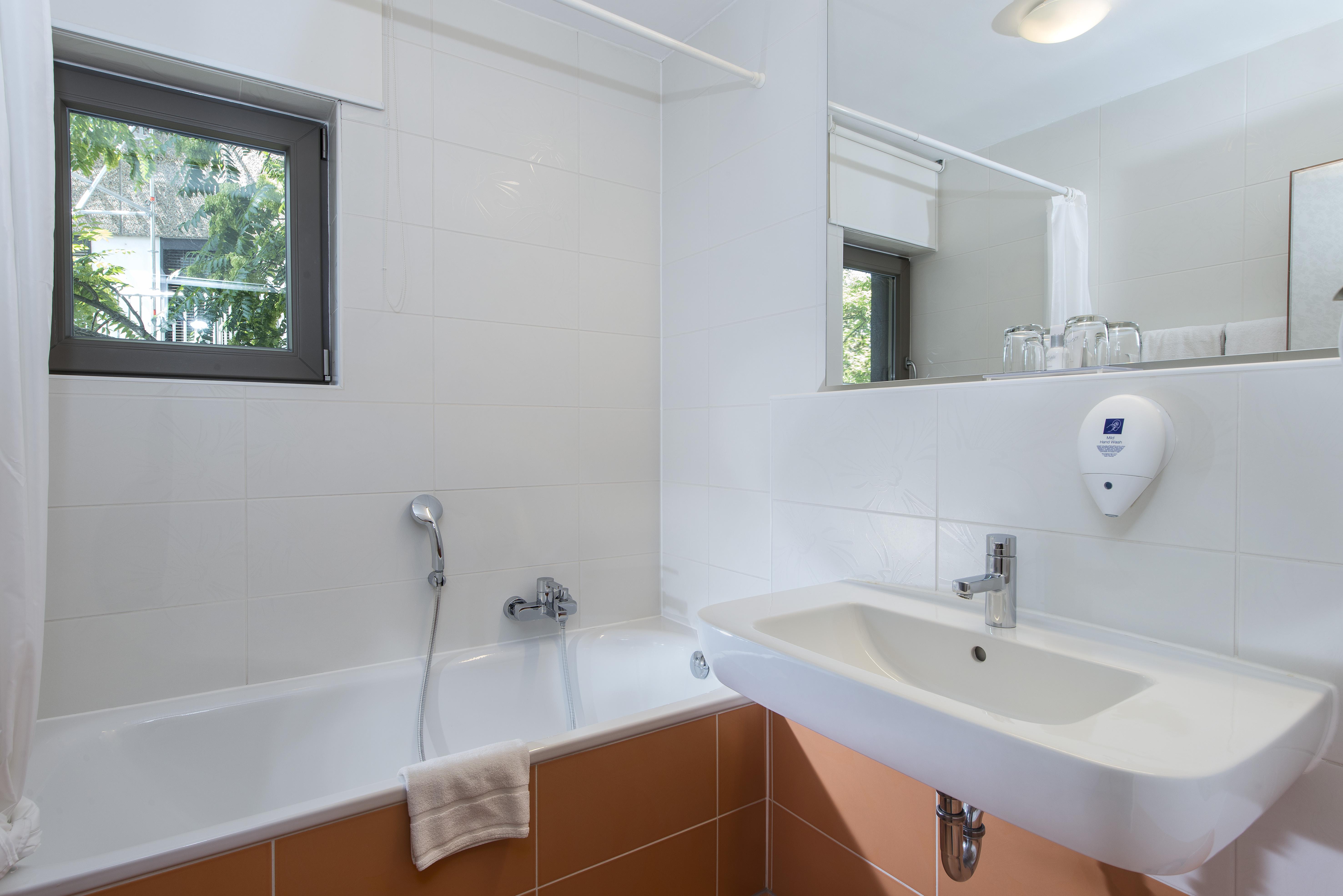 Tryp By Wyndham Frankfurt Отель